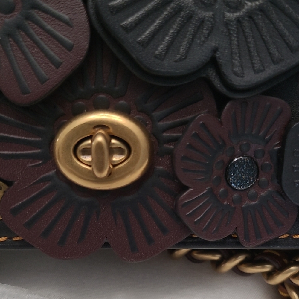 Coach 1941 Dinky Tea Rose - Picture 14 of 16